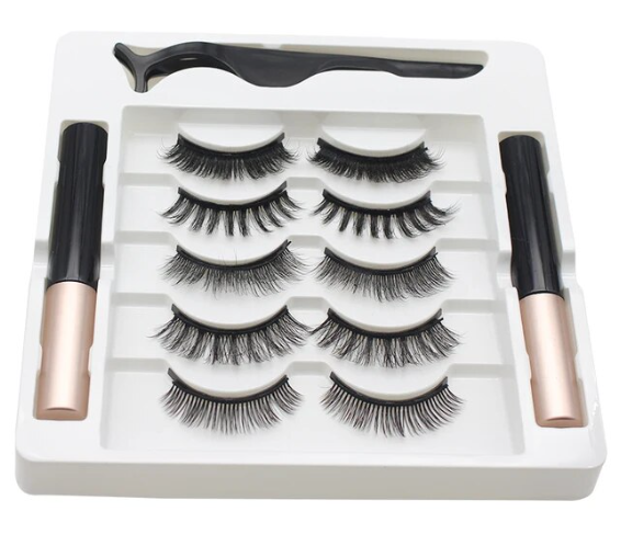 3D Eyelashes and Eyeliner Kit